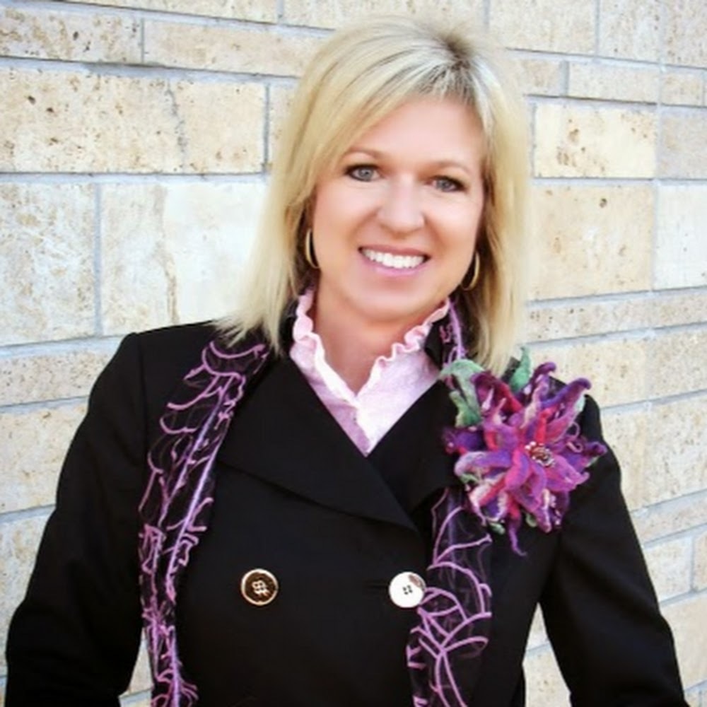 Meet your Posher, Debbie